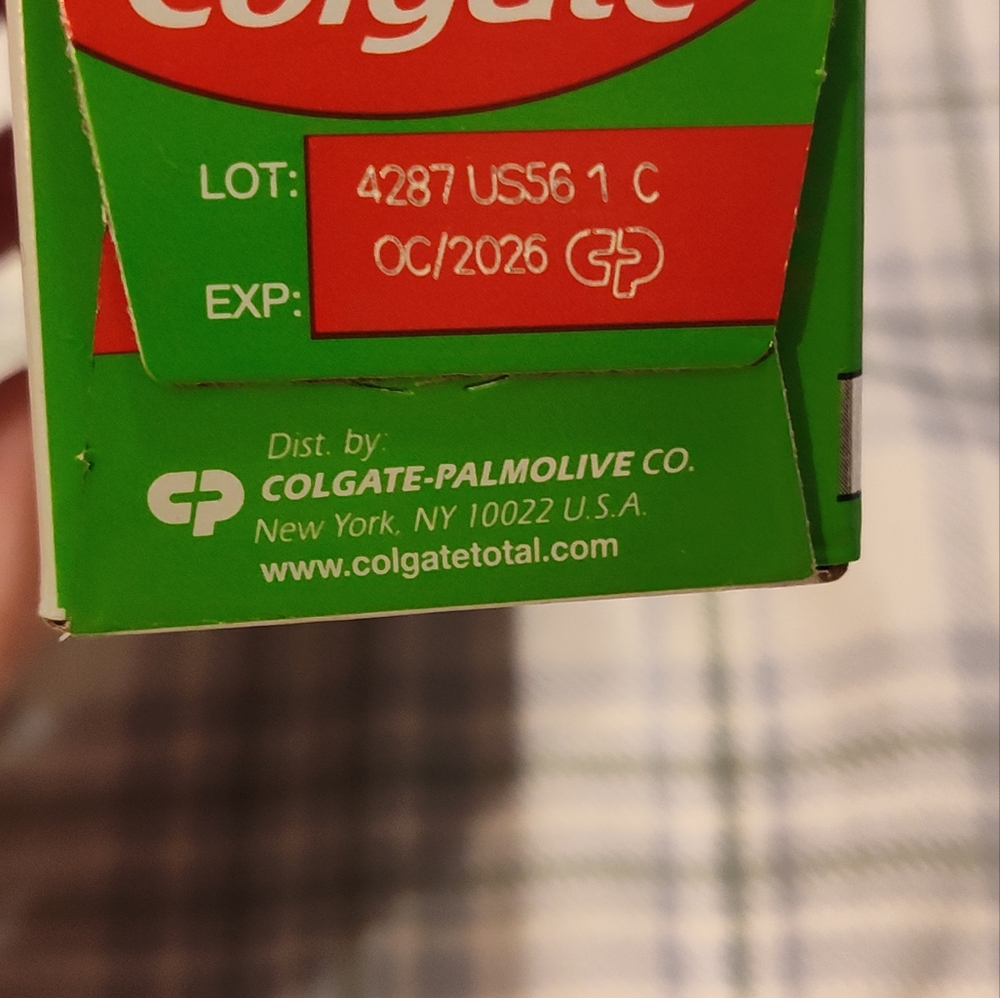 NEW! Colgate Total Bundle - Picture 7 of 7